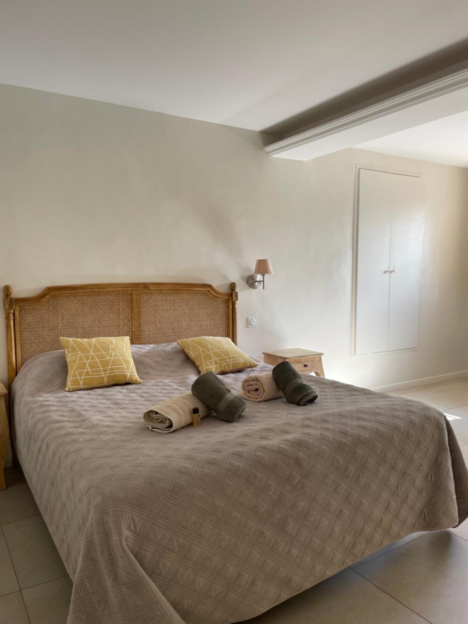 Le Chateau Des Costes Le Castellet (Var) Exterior foto