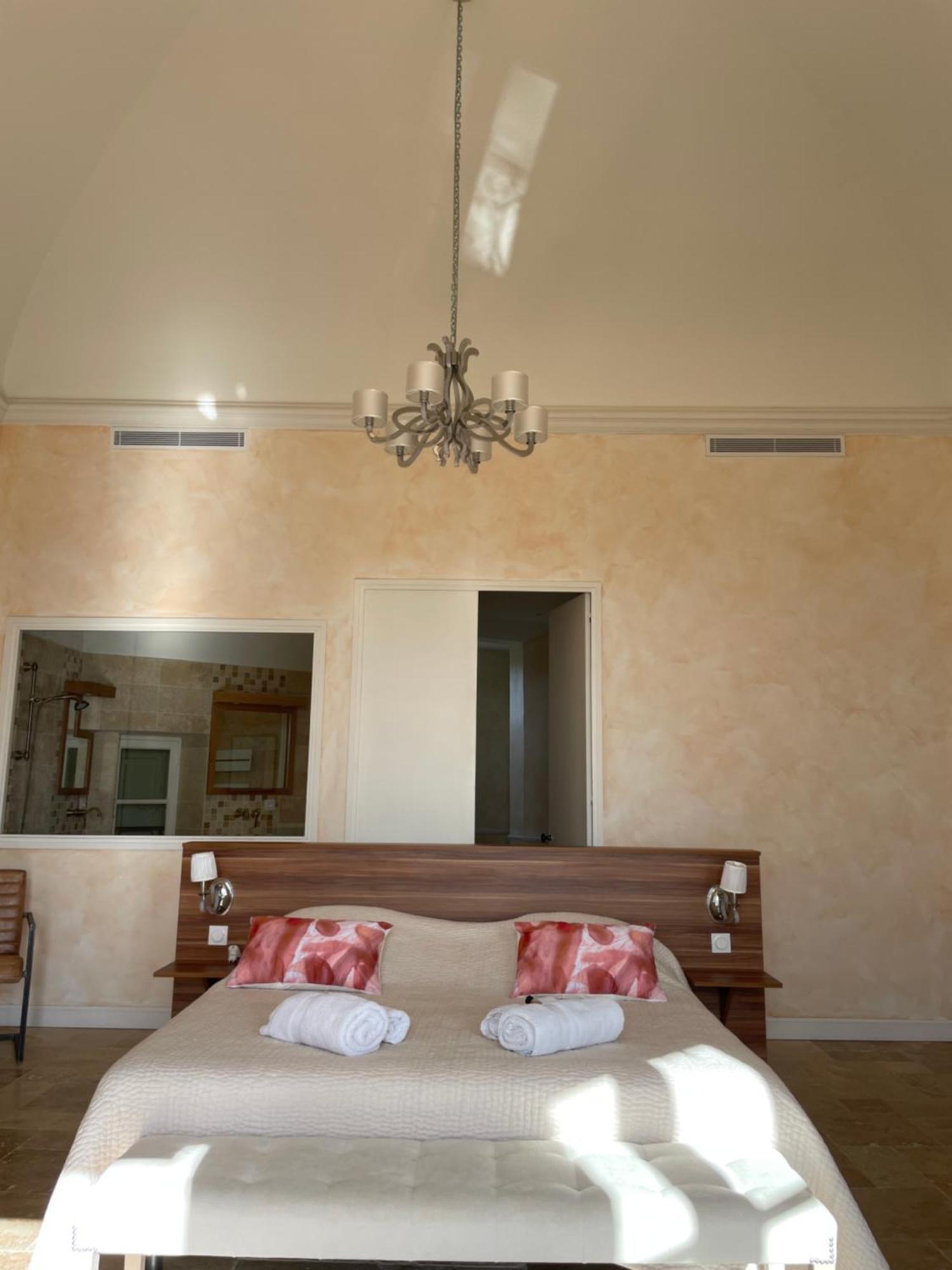 Le Chateau Des Costes Le Castellet (Var) Exterior foto